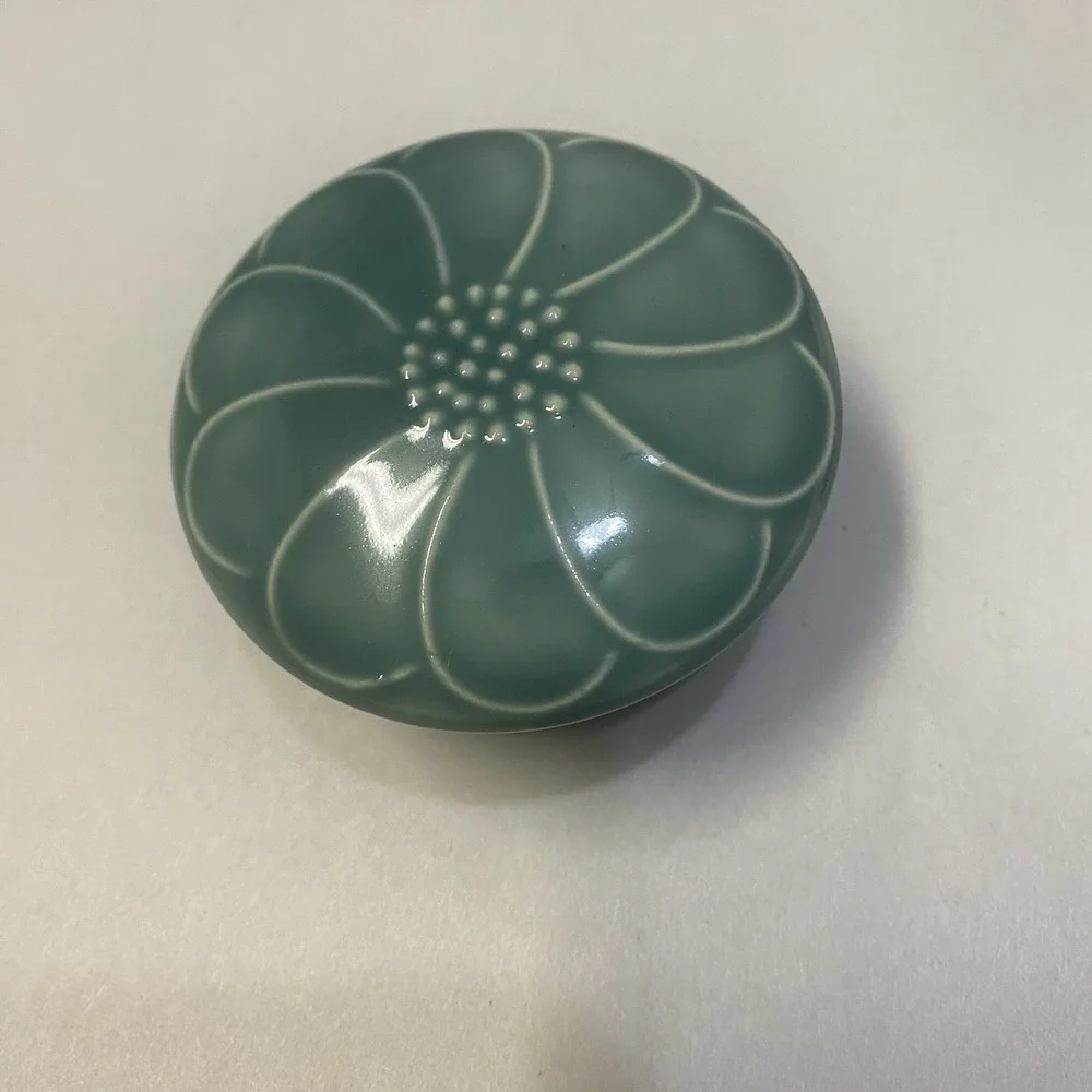 Ceramic Lotus Leaf Incense Holder Lidded Trinket Box